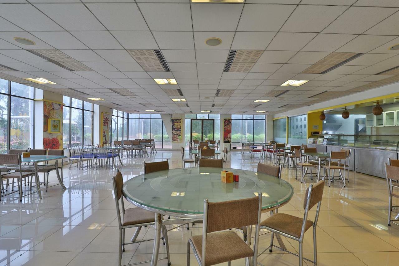 Capital O 47284 Atithi Resort Bharuch 外观 照片
