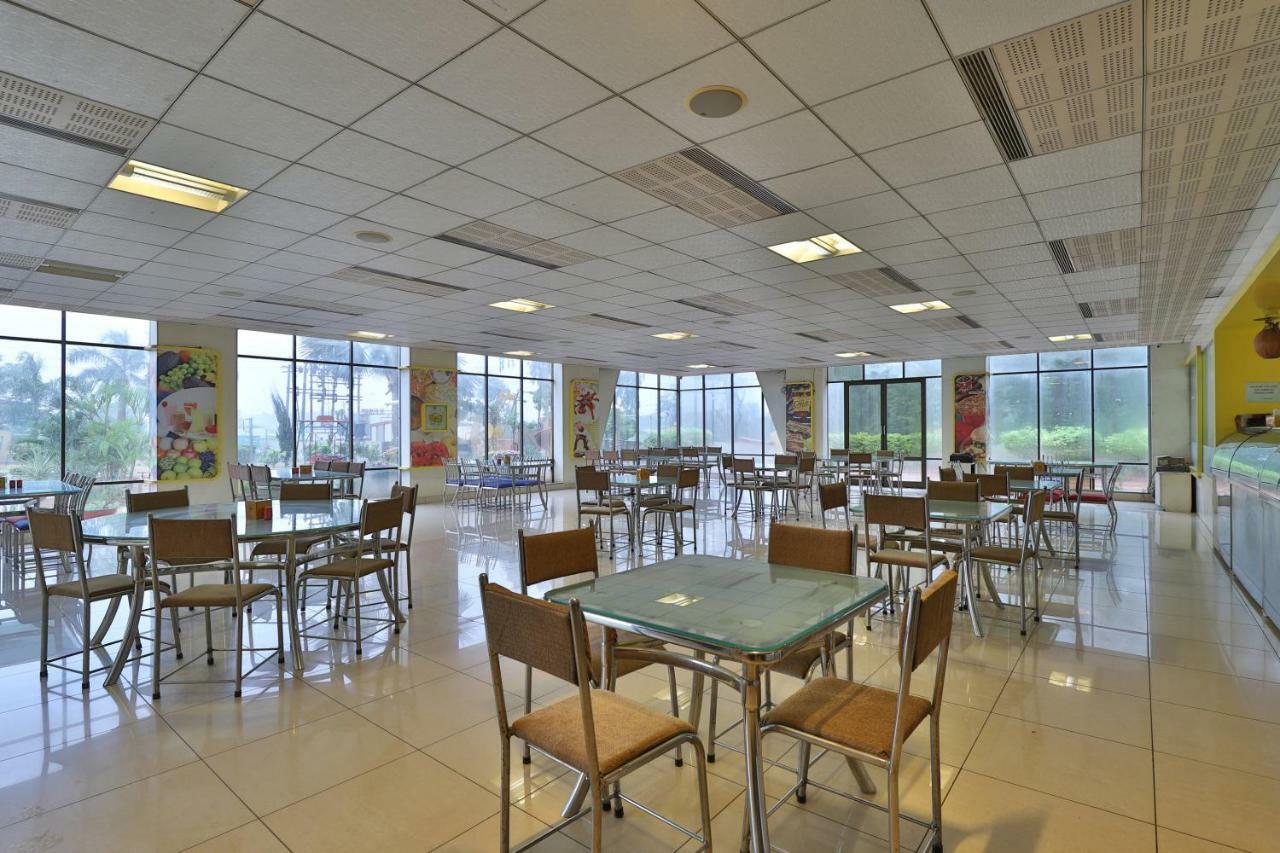 Capital O 47284 Atithi Resort Bharuch 外观 照片