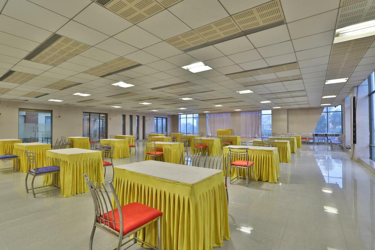 Capital O 47284 Atithi Resort Bharuch 外观 照片
