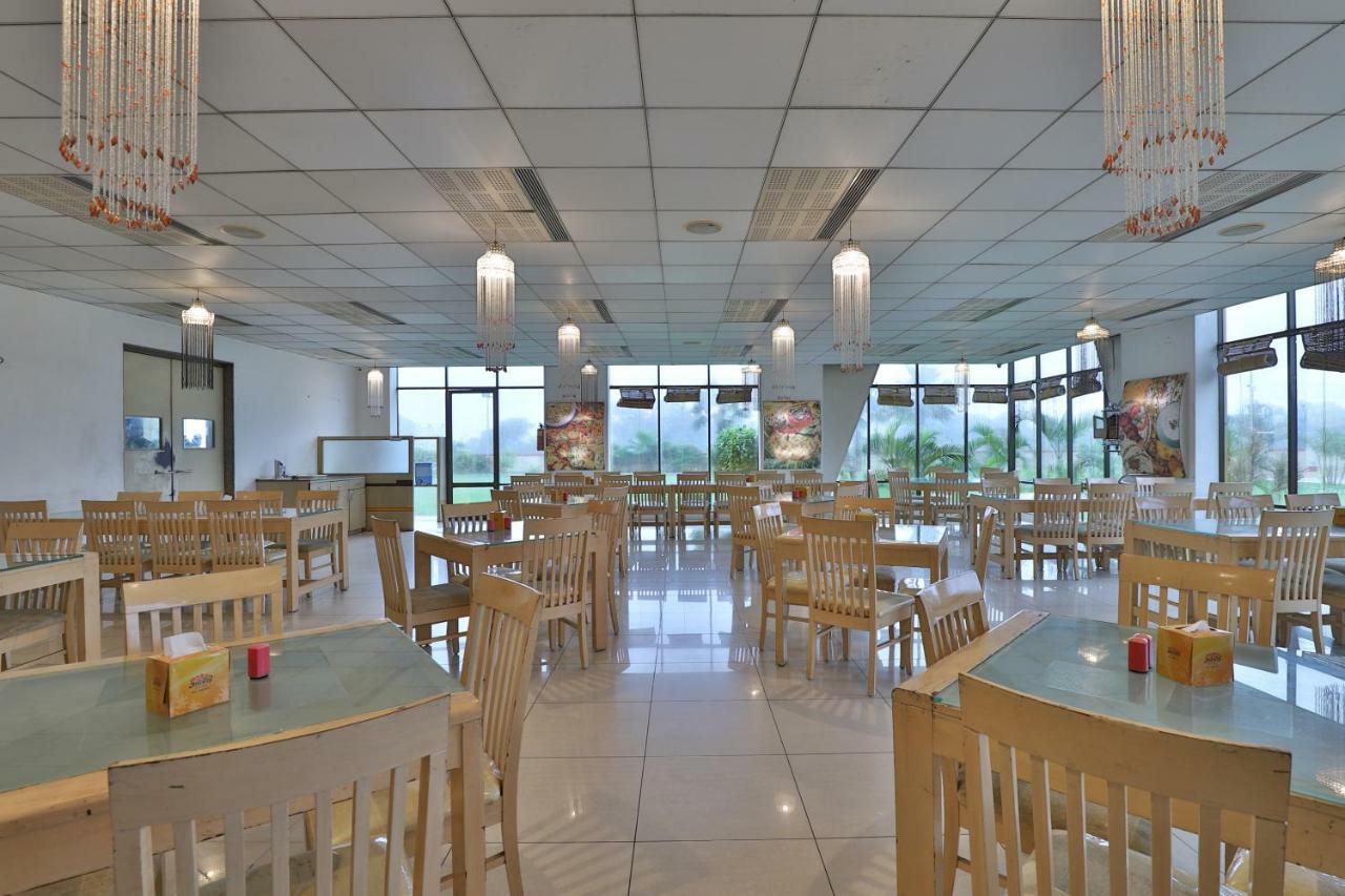 Capital O 47284 Atithi Resort Bharuch 外观 照片