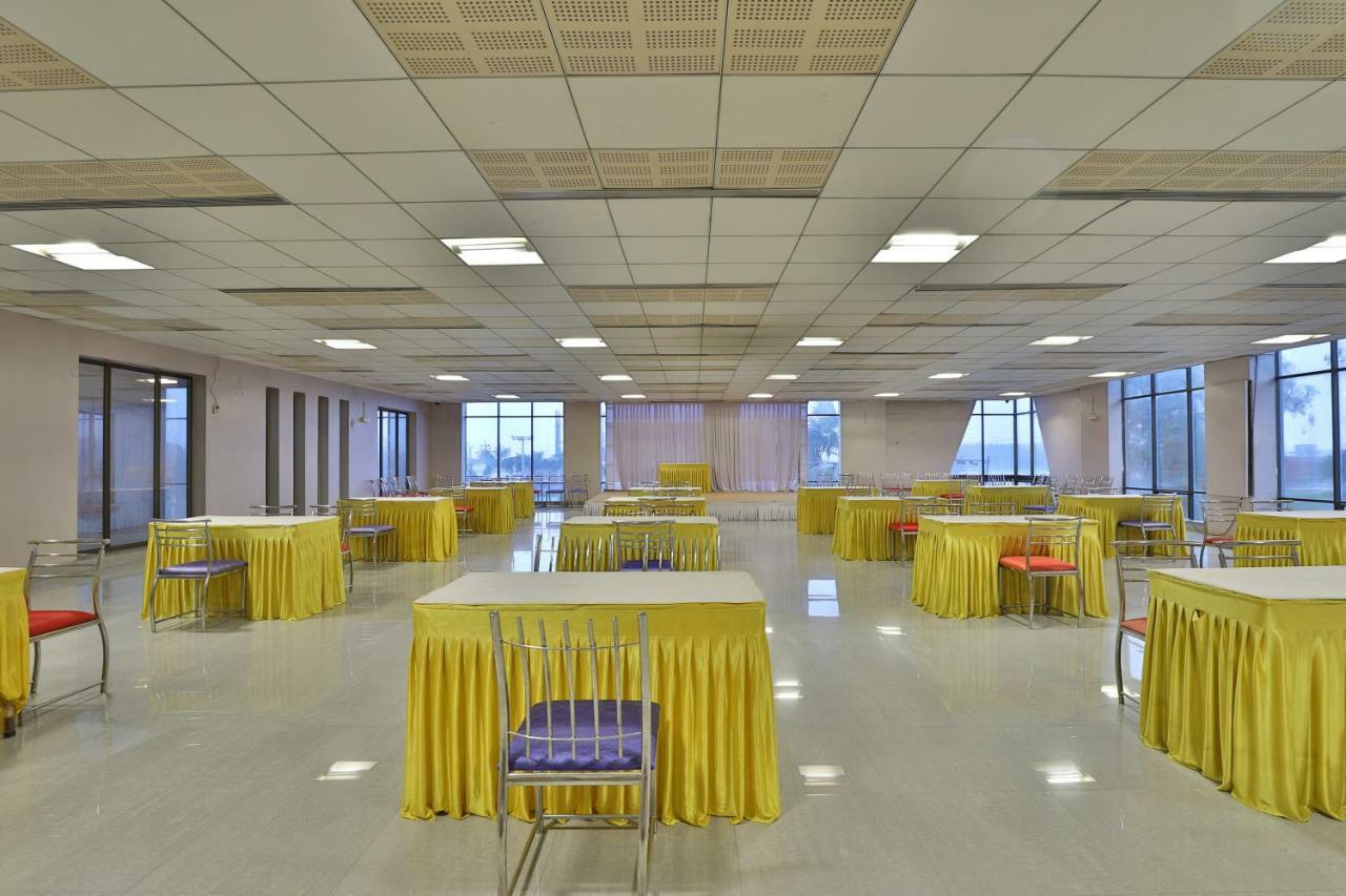 Capital O 47284 Atithi Resort Bharuch 外观 照片
