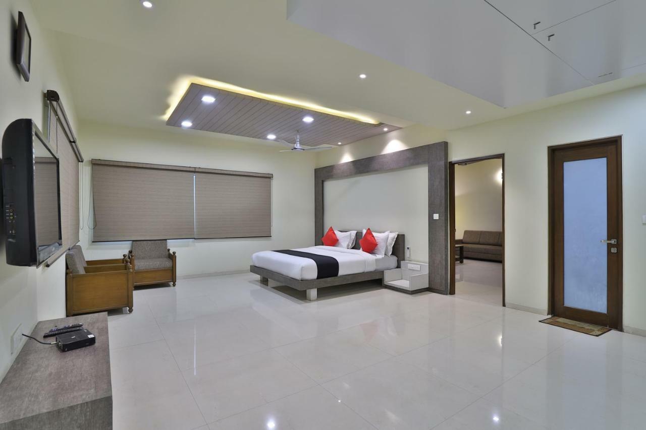 Capital O 47284 Atithi Resort Bharuch 外观 照片